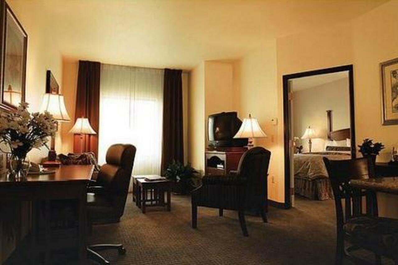 Homewood Suites By Hilton Montgomery Eastchase Rom bilde
